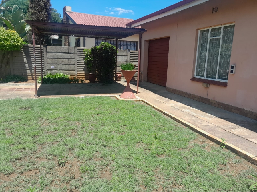 3 Bedroom Property for Sale in Oos Einde North West